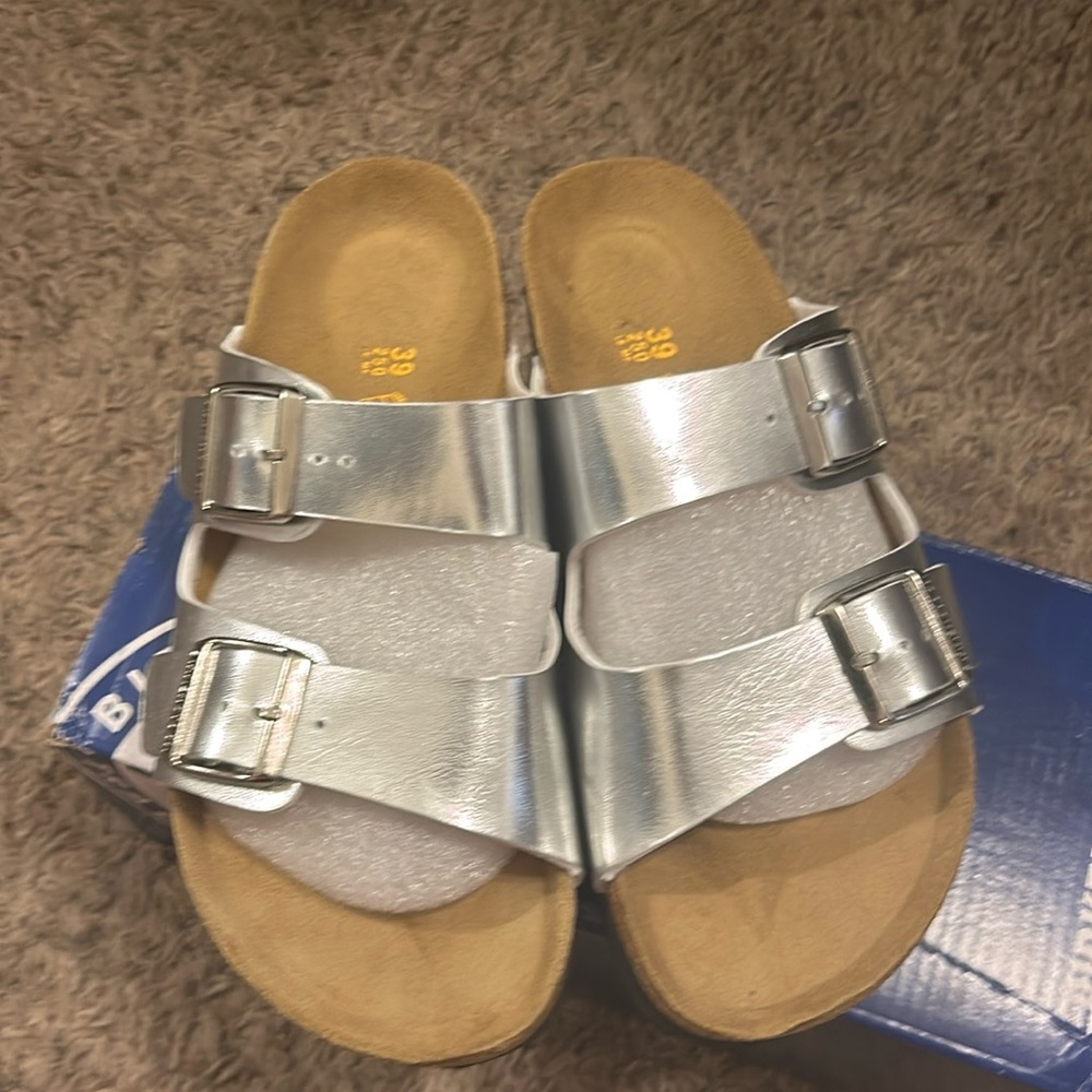 Birkenstock Women Silver Size 9/39